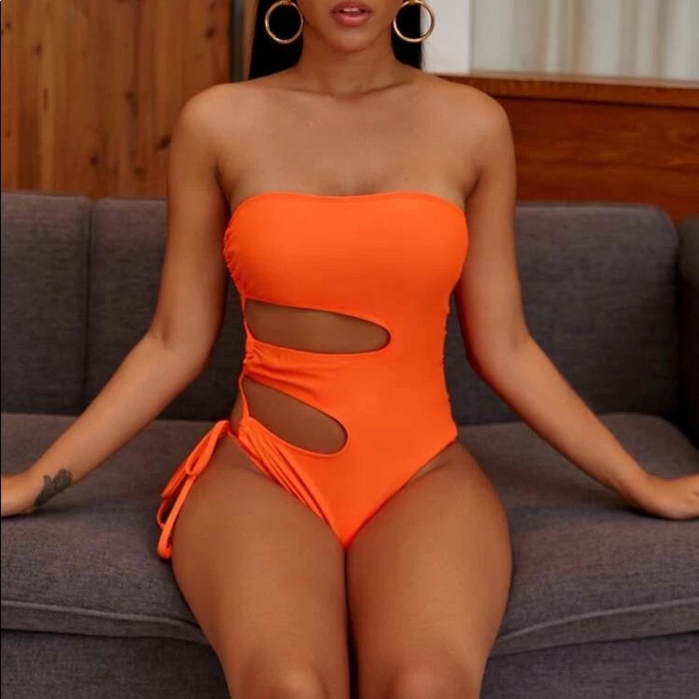 Orange one piece split body swimsuit size medium 🧡
